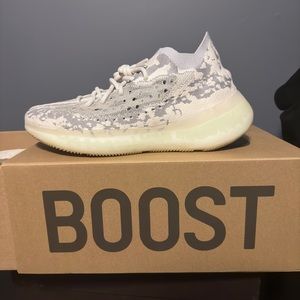 Yeezy 380 alien
